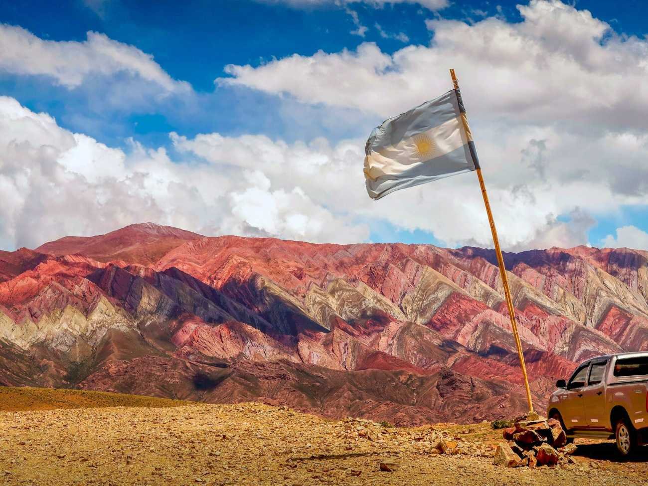 Cerro Hornocal 14 cores Purmamarca Tilcara Jujuy Salta Argentina